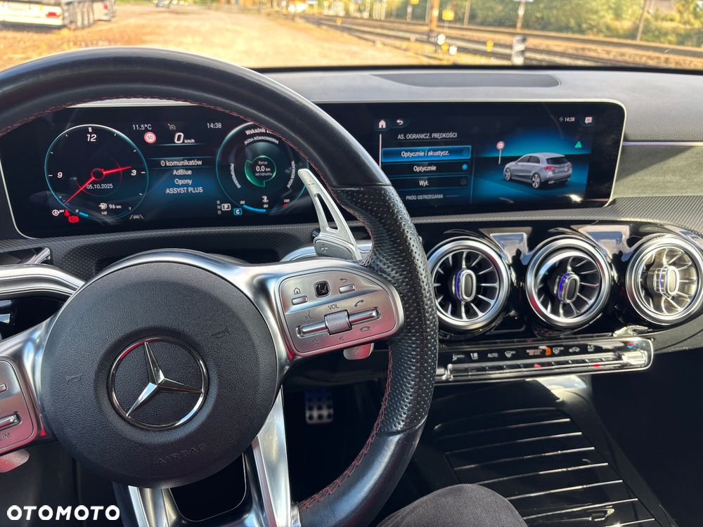 Mercedes-Benz Klasa A 200 d AMG Line 8G-DCT - 28