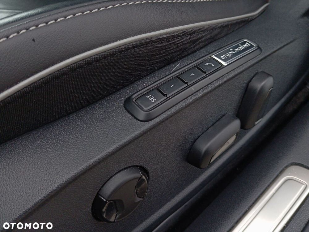 Volkswagen Arteon 2.0 TSI R-Line DSG - 11