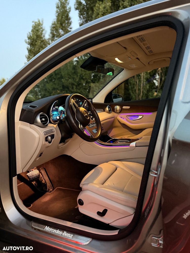 Mercedes-Benz GLC Coupe 300 4MATIC MHEV - 13