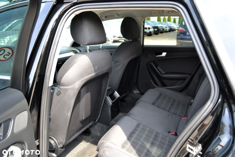Audi A4 Avant 2.0 TDI DPF multitronic Ambiente - 11