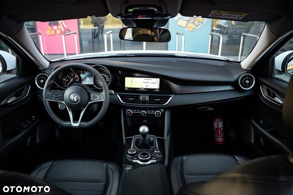 Alfa Romeo Giulia 2.2 - 31