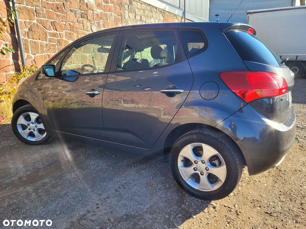 Kia Venga 1.6 CVVT Fifa World Cup Edition - 14
