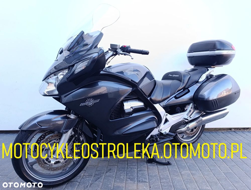 Honda ST - 2