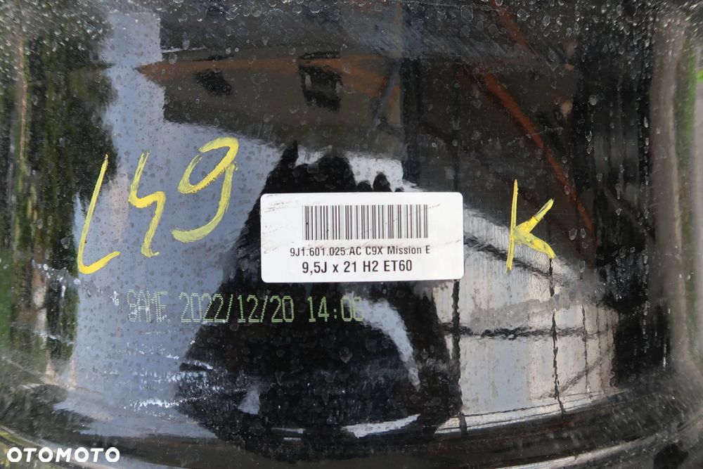 L48 Felga Porsche Taycan PRAWY PRZÓD  9j1601025AC 9,5x21et60 - 7
