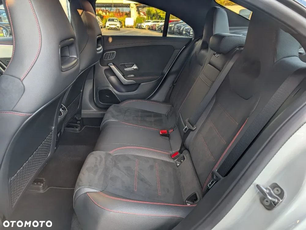 Mercedes-Benz CLA 200 AMG Line 7G-DCT - 9