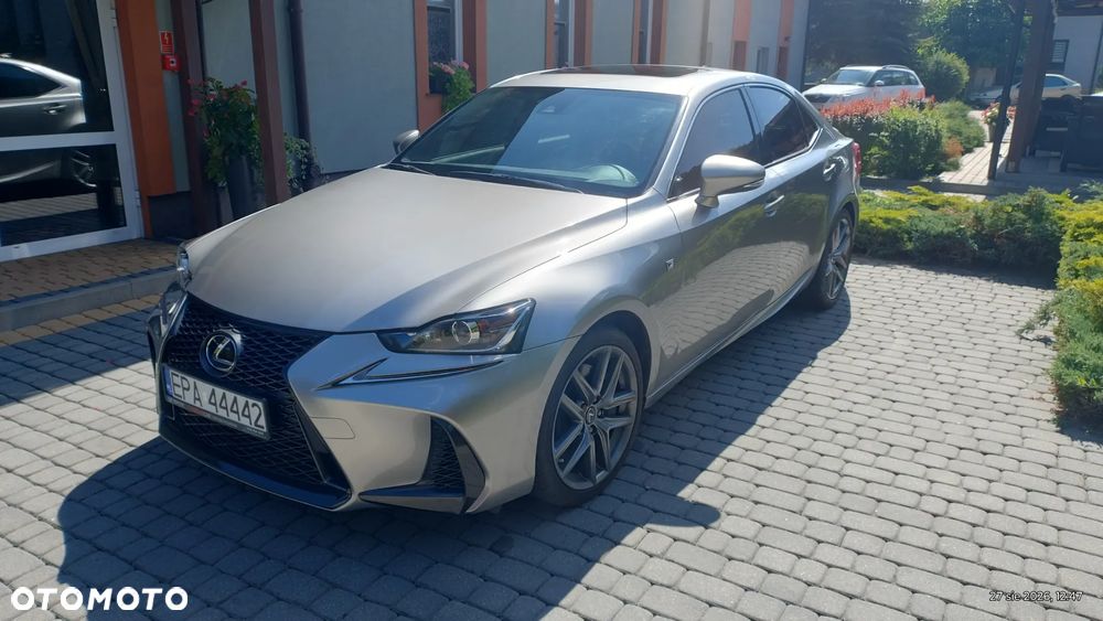 Lexus IS - 4