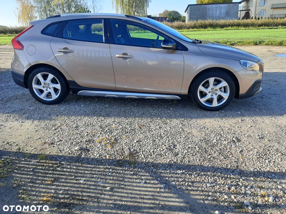 Volvo V40 Cross Country 2014