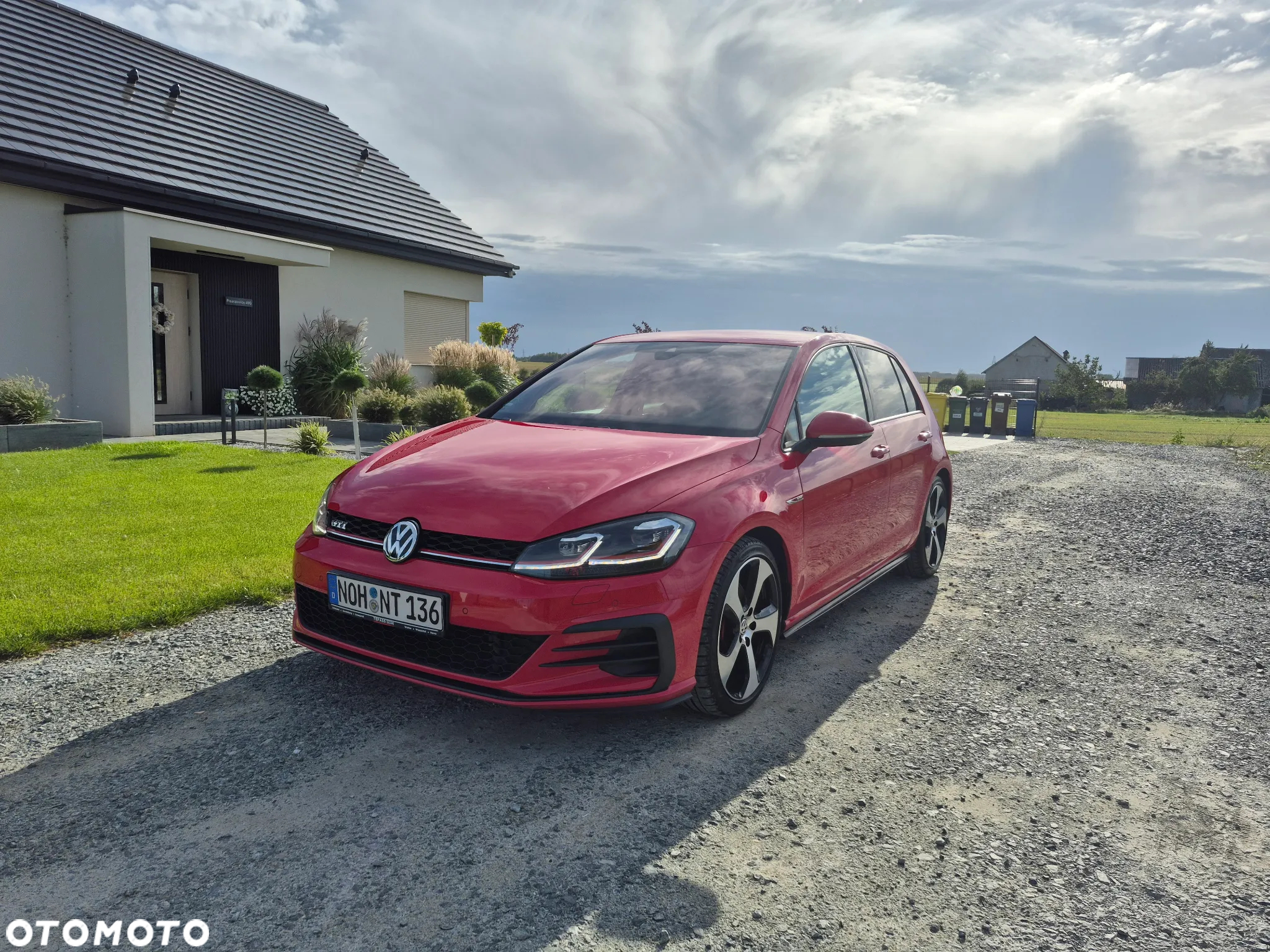 Volkswagen Golf GTI Performance BlueMotion Technology DSG - 2