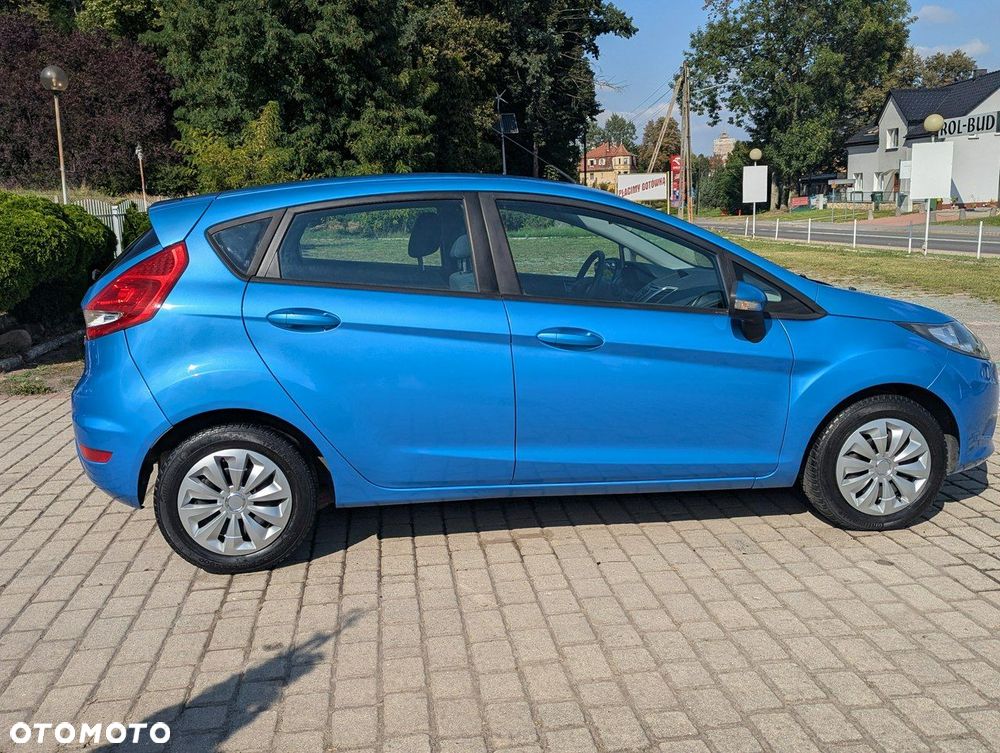 Ford Fiesta - 10
