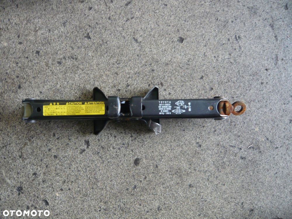 podnośnik lewarek 09111-05031 toyota avensis t25 - 1