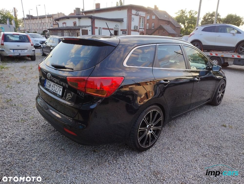 Kia Ceed - 8