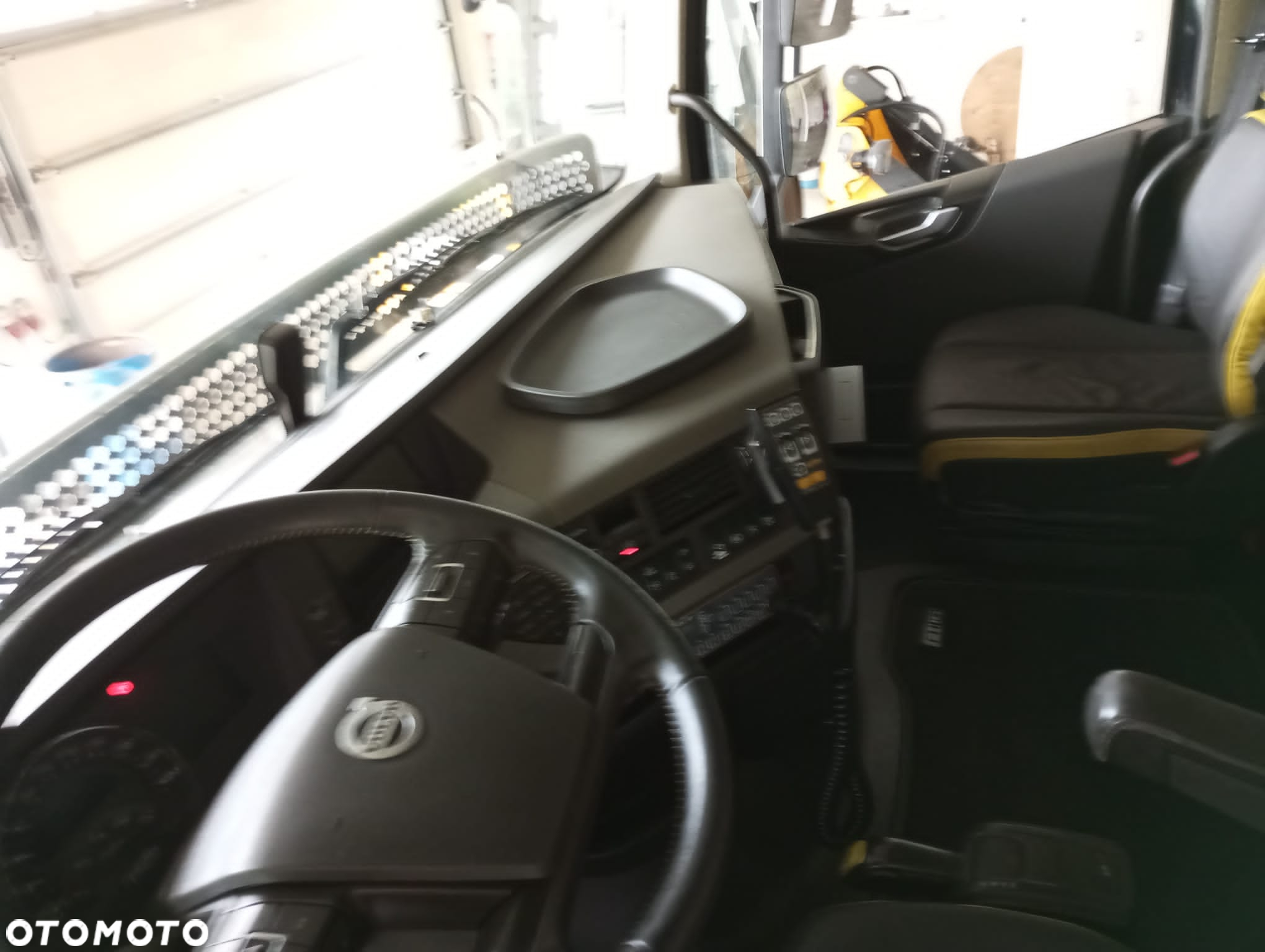 Volvo FH750 LOGLIFT 265Z - 9