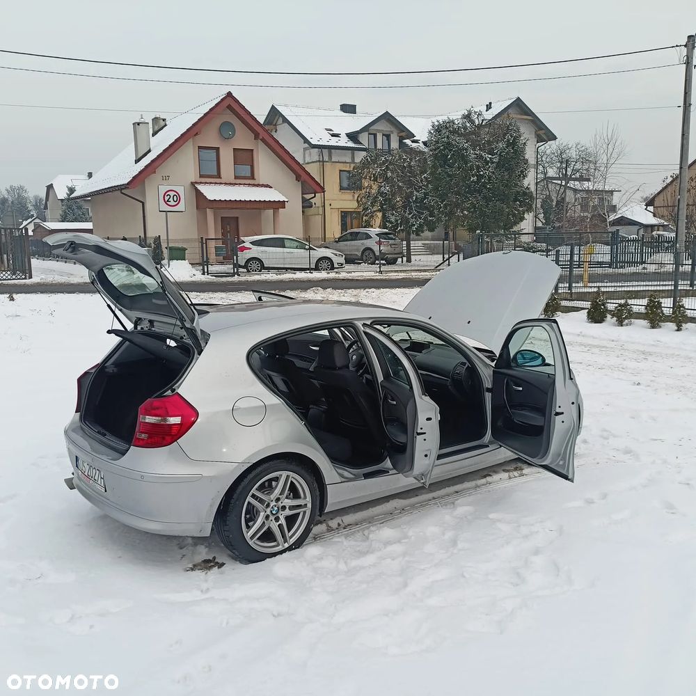 BMW Seria 1 123d DPF Edition Lifestyle - 9