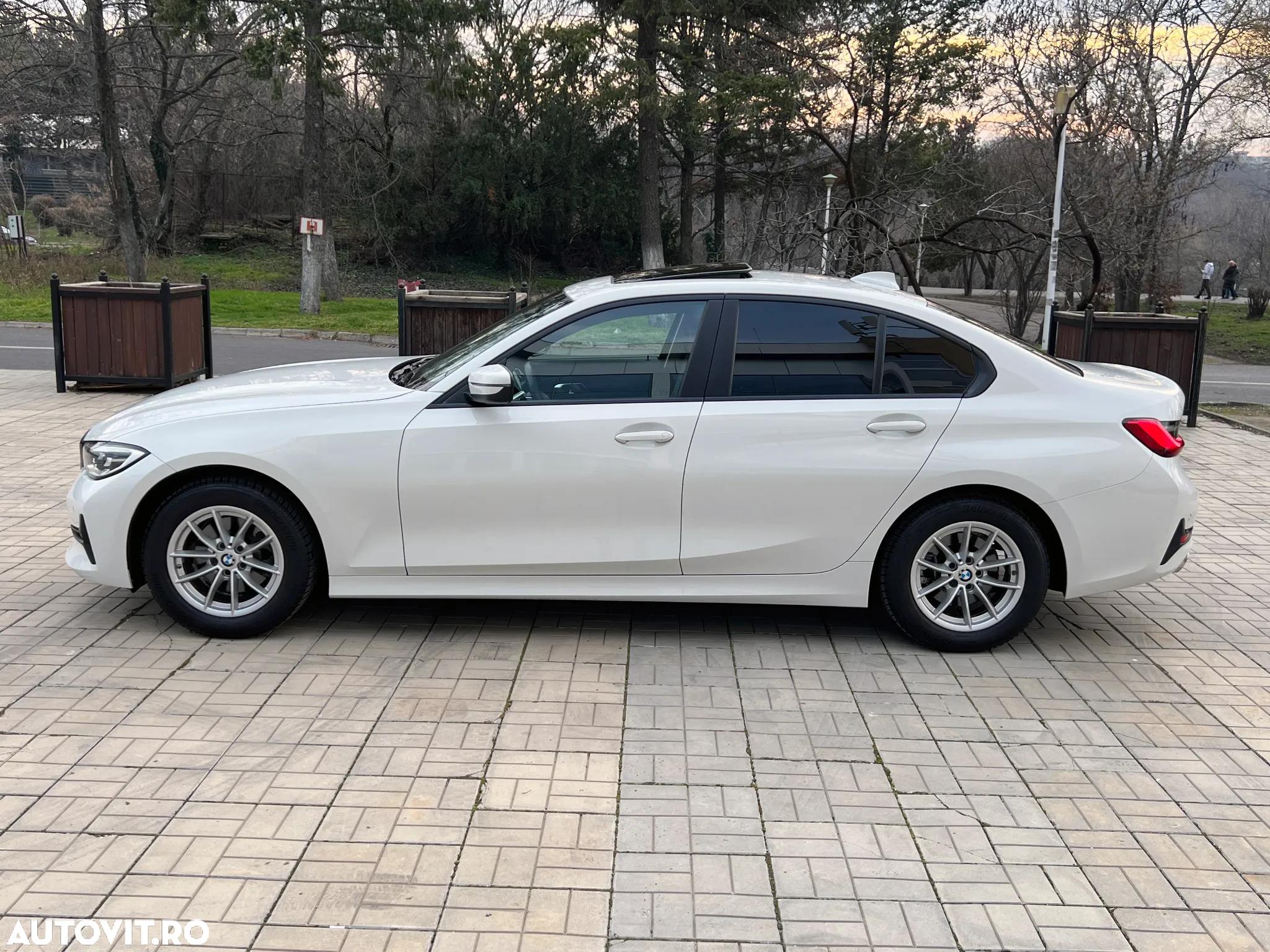BMW Seria 3 320i AT - 7