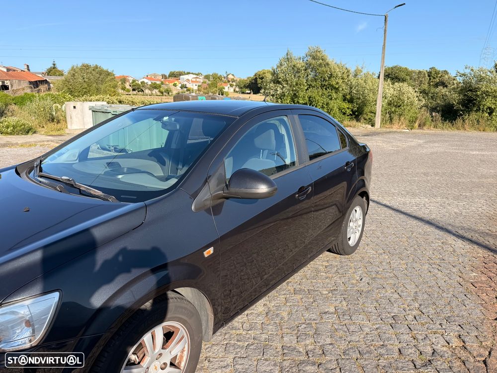 Chevrolet Aveo 1.2 LT Bi-Fuel - 16