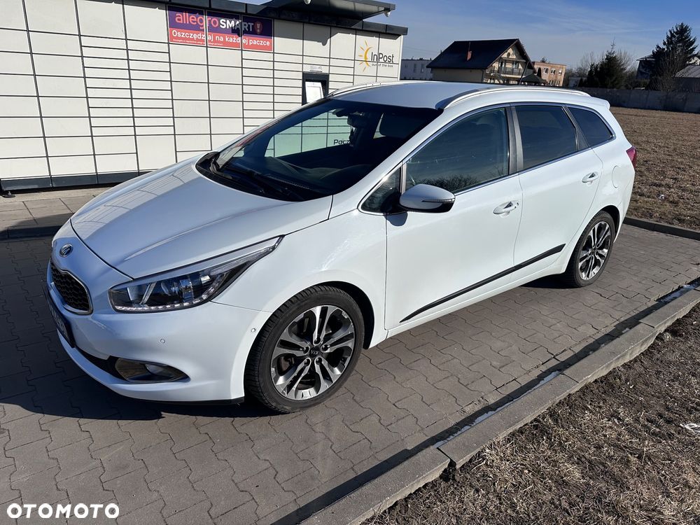 Kia Ceed 1.6 CRDi 128 Platinum Edition - 1