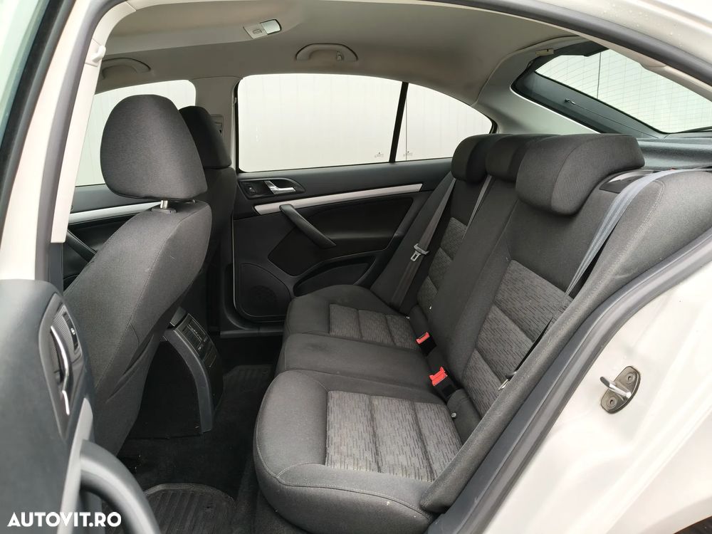 Skoda Octavia 1.6 TDI DPF DSG Classic - 20