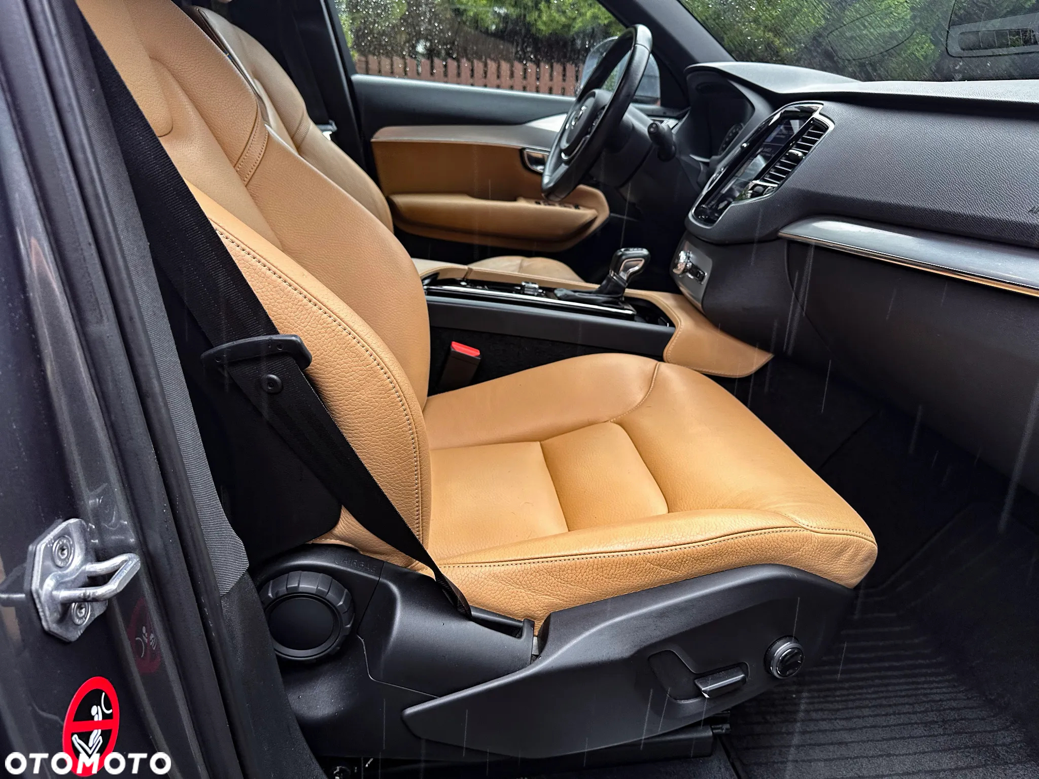 Volvo XC 90 D5 AWD Momentum 7os - 27