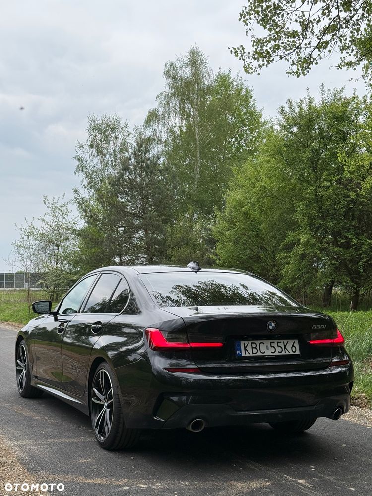 BMW Seria 3 330i M Sport - 5