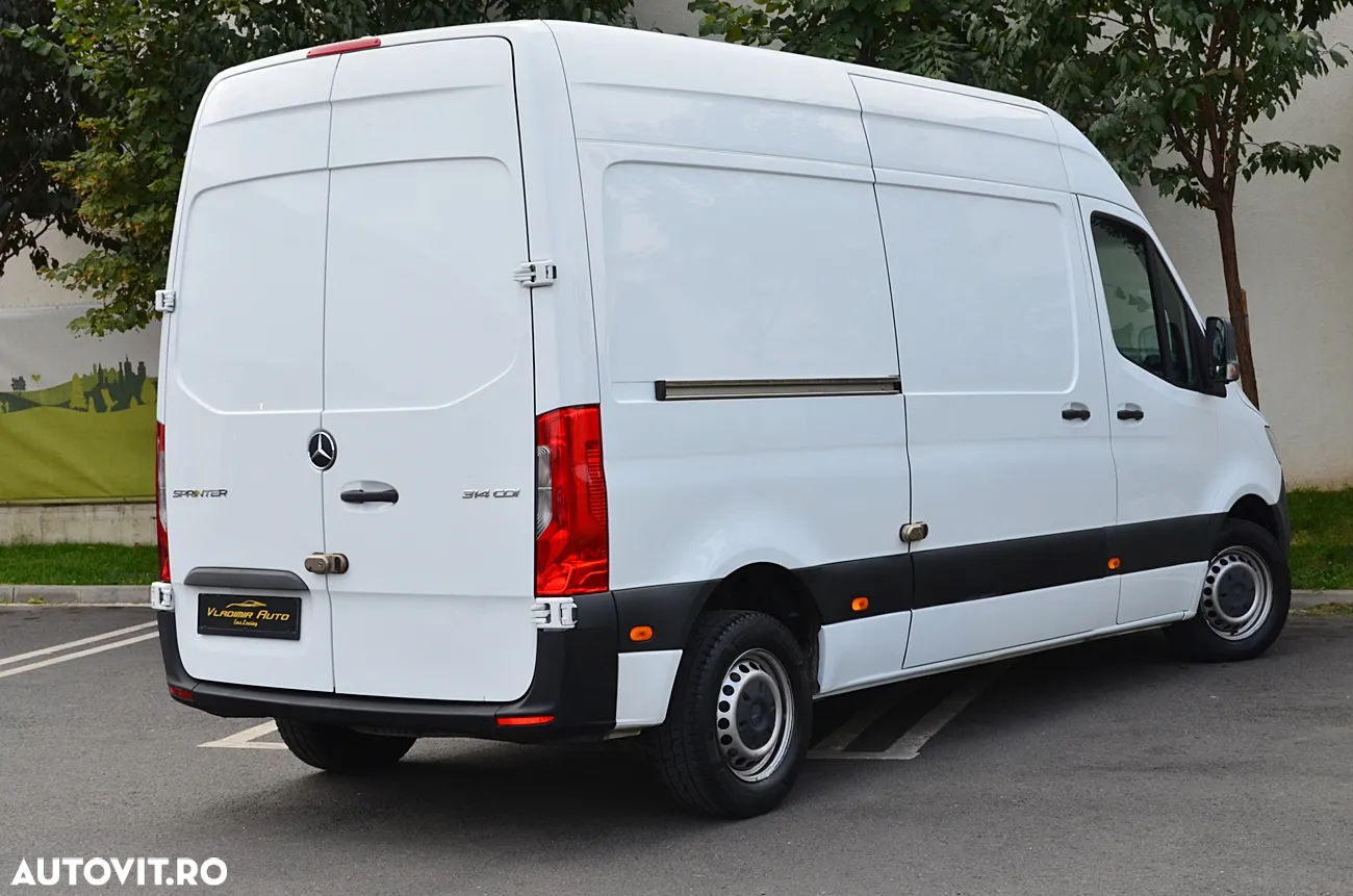 Mercedes-Benz Sprinter - 5
