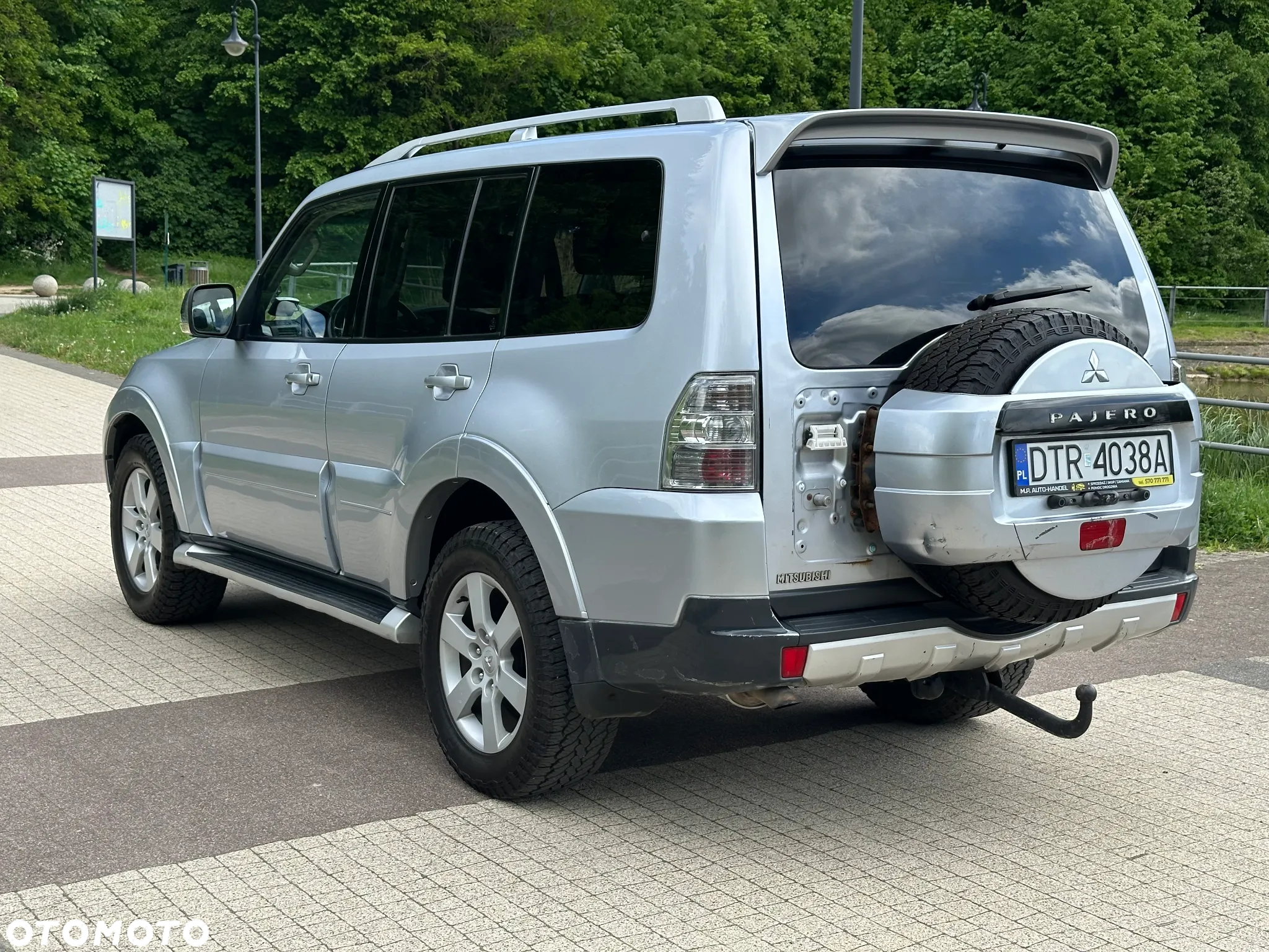 Mitsubishi Pajero - 4