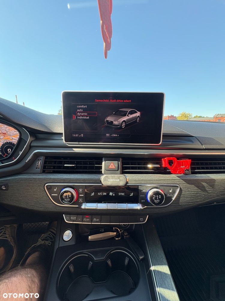 Audi A4 Limousine 2.0 TFSI ultra Sport S tronic - 29