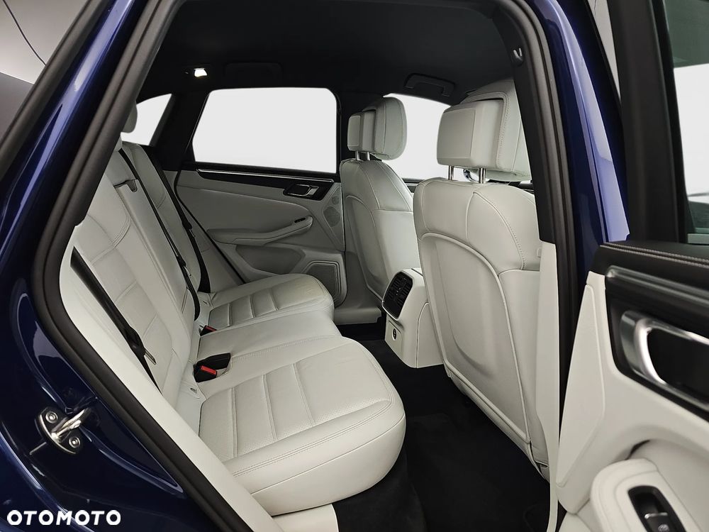 Porsche Macan Standard - 38