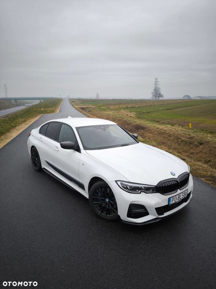 BMW Seria 3 330i M Sport sport - 11