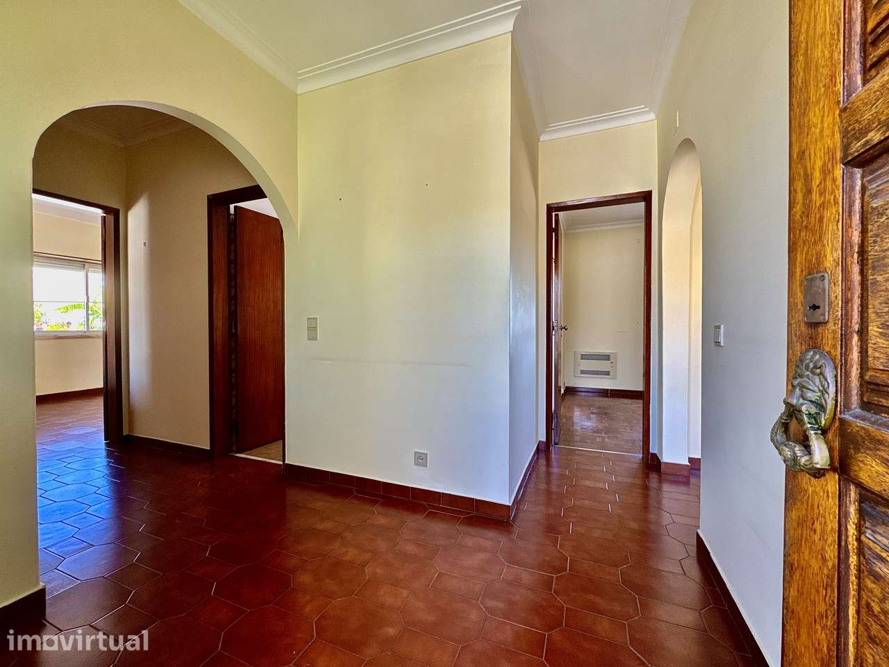 Andar de Moradia T2 | 76 m² | Varanda | Garagem | Porto Salvo - Grande imagem: 5/20