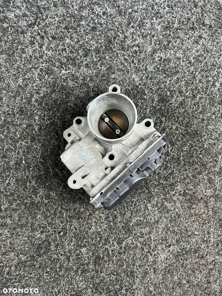 renault clio III 1.2 przepustnica 8200568712 - 2