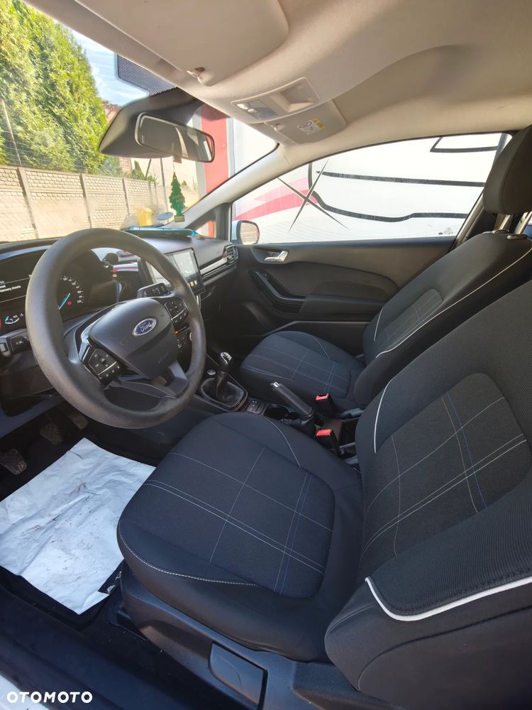 Ford Fiesta - 25