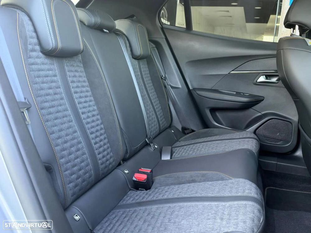 Peugeot e-2008 Allure Pack - 16