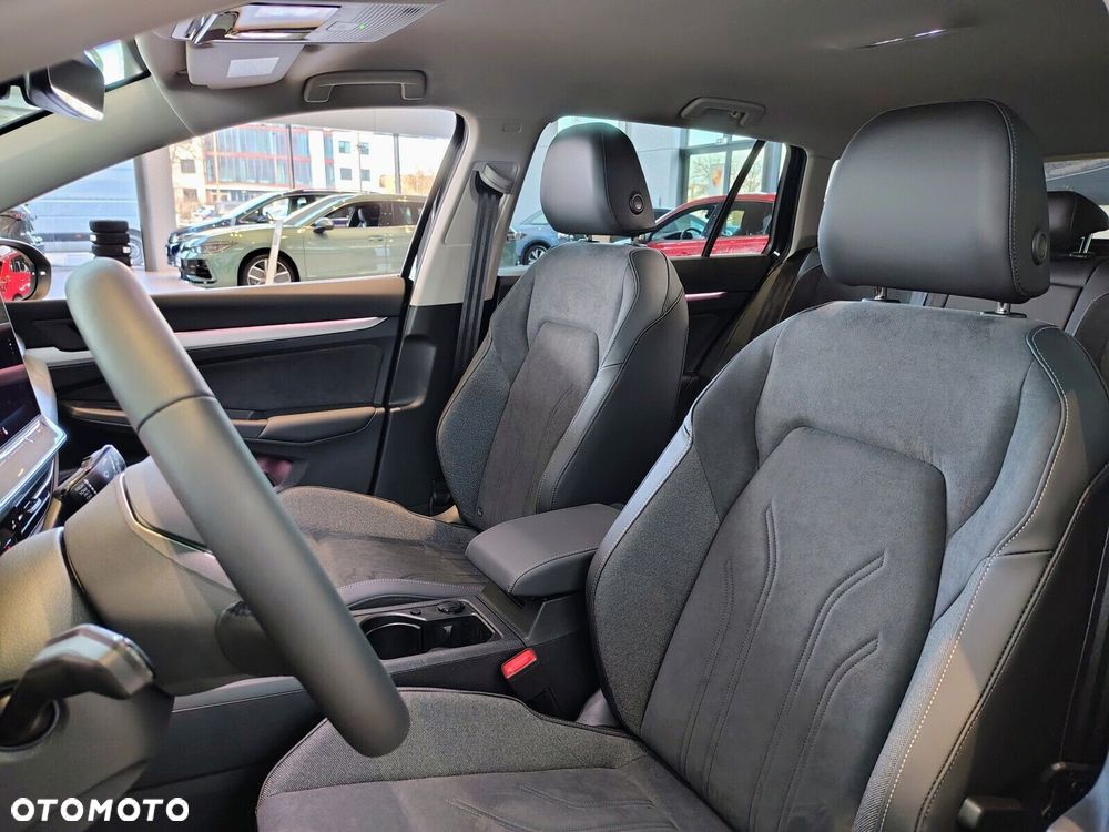 Volkswagen Golf - 11