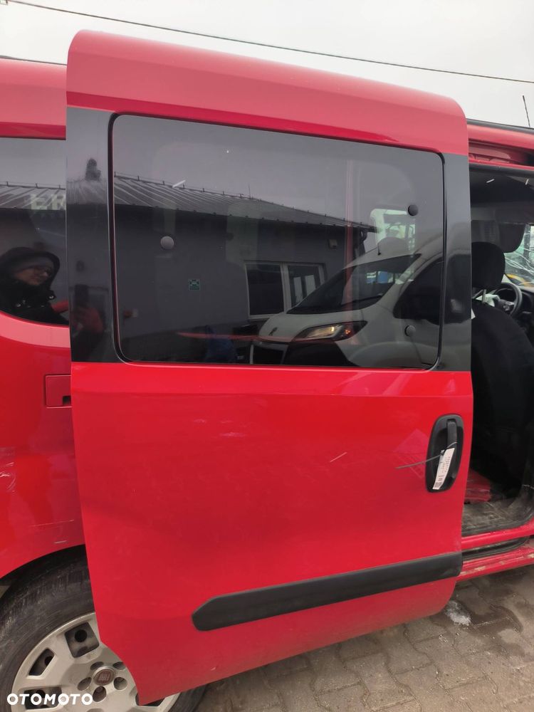 DRZWI PRZESUWNE PRAWE FIAT DOBLO II LIFT 168 - 1