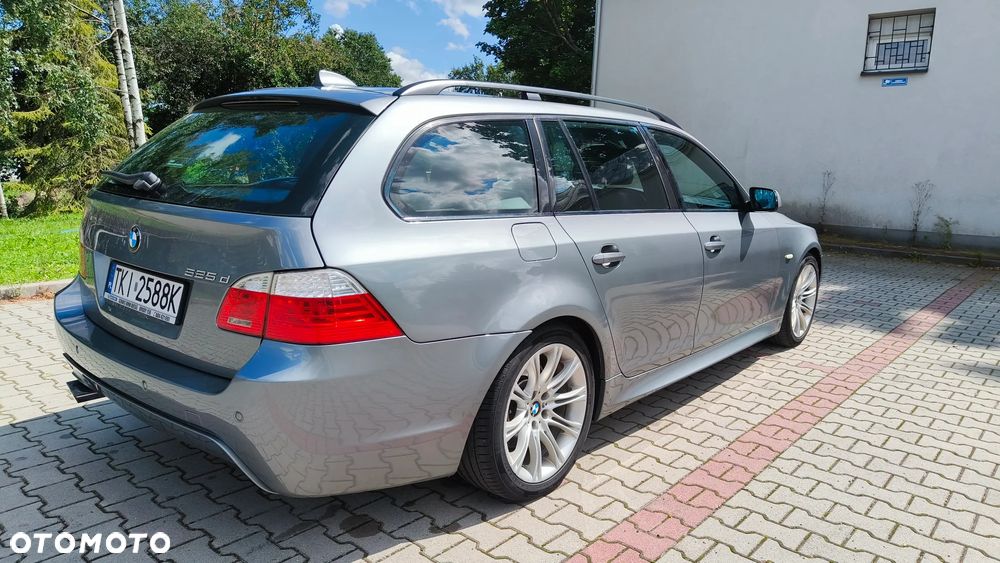 BMW Seria 5 525d - 14