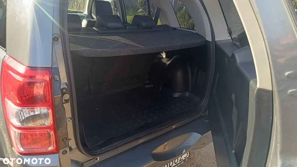 Suzuki Grand Vitara 1.9 DDiS Premium - 11