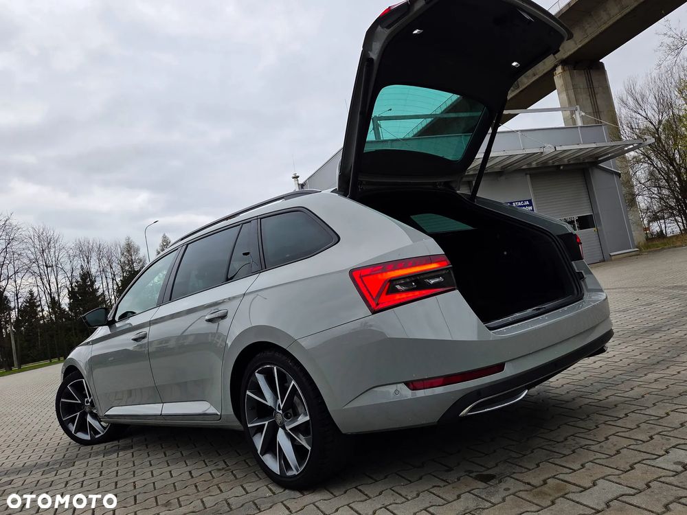 Skoda Superb 2.0 TDI SCR Sportline DSG - 17