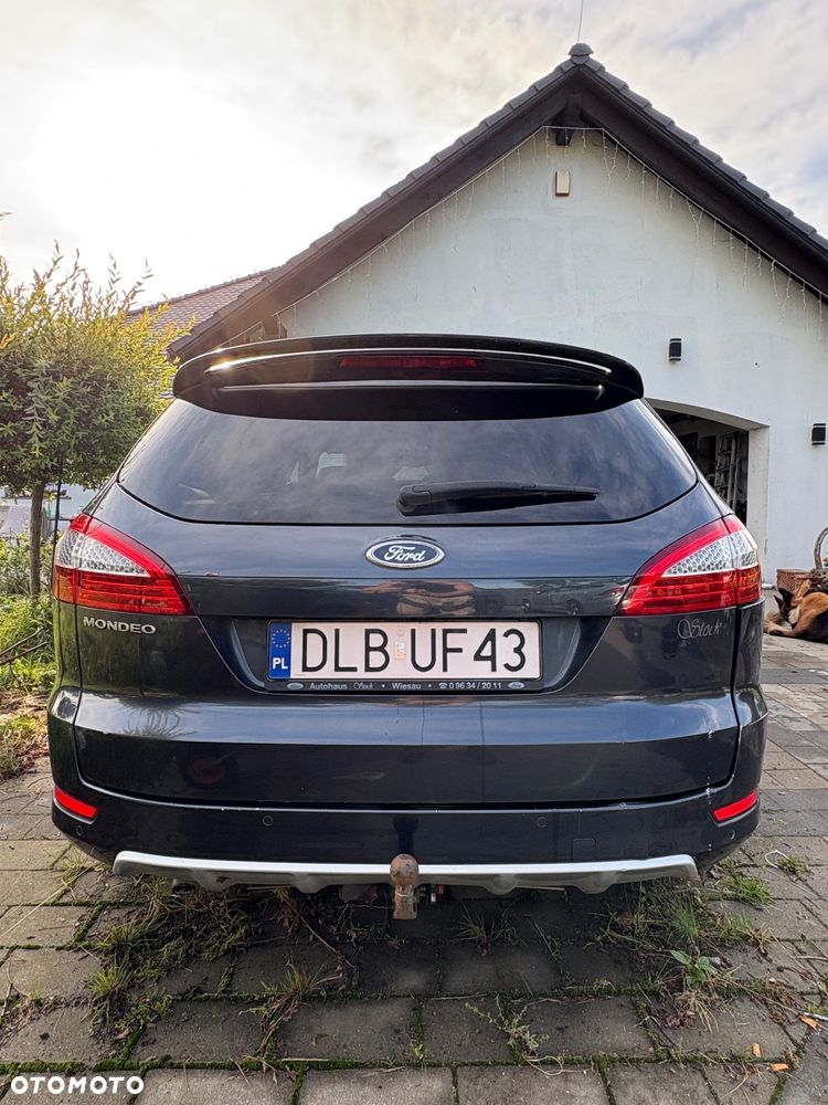 Ford Mondeo 2.0 Ambiente - 2