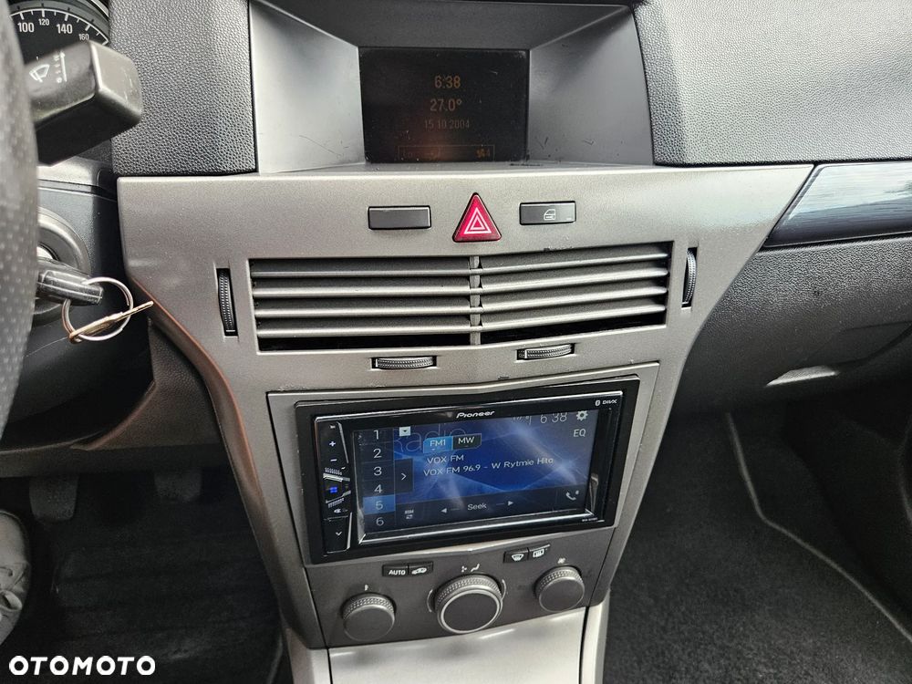 Opel Astra 1.8 Cosmo - 26