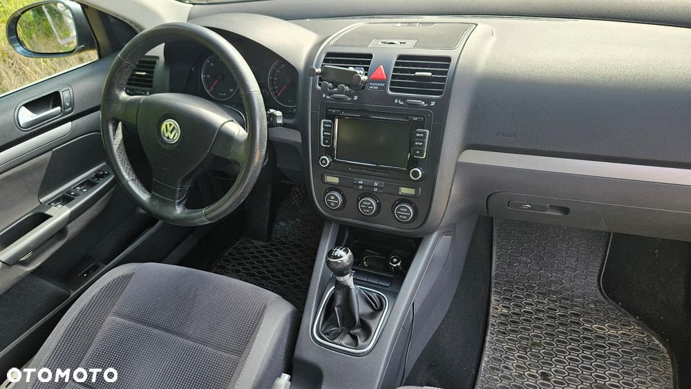 Volkswagen Jetta 2.0 TDI Comfortline - 8