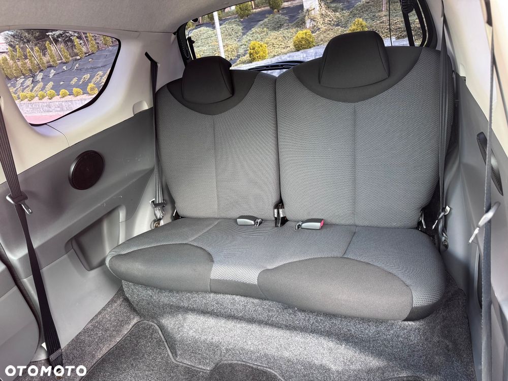 Toyota Aygo Connect - 27