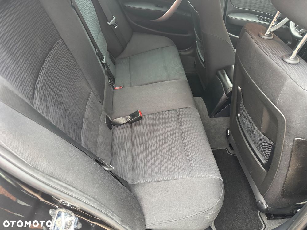 BMW Seria 1 120d - 16