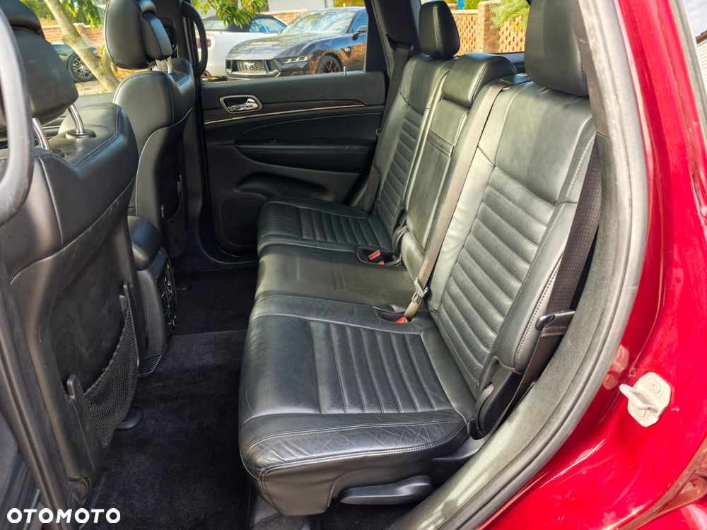 Jeep Grand Cherokee - 21