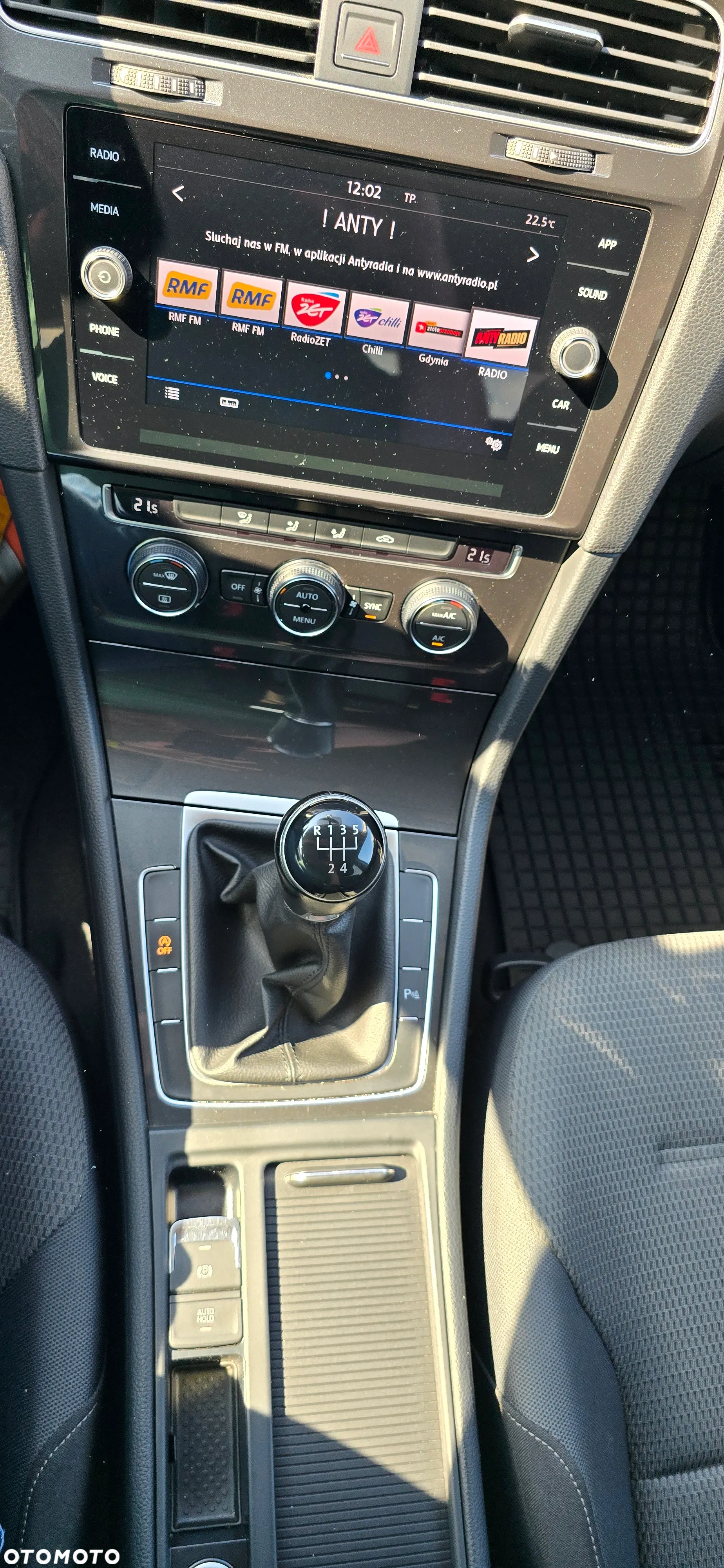 Volkswagen Golf VII 1.6 TDI BMT Comfortline - 6