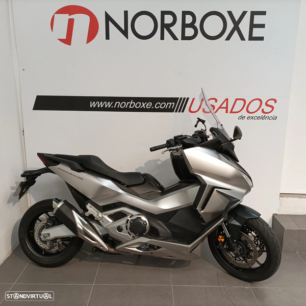 Honda Forza 750