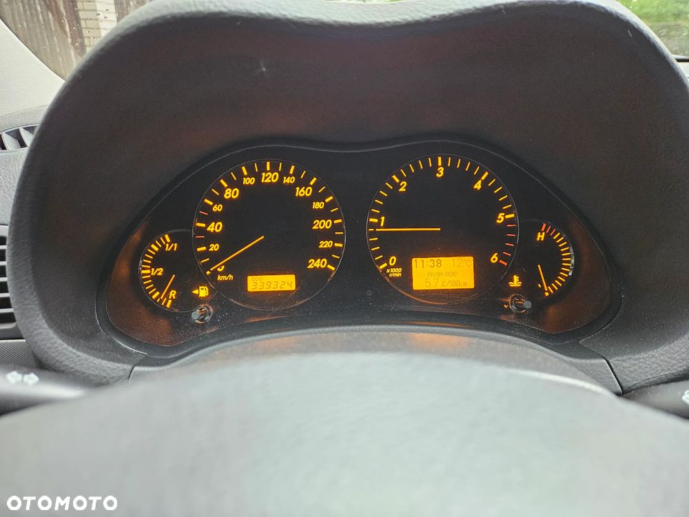 Toyota Avensis 2.2 D-4D Sol Plus - 14
