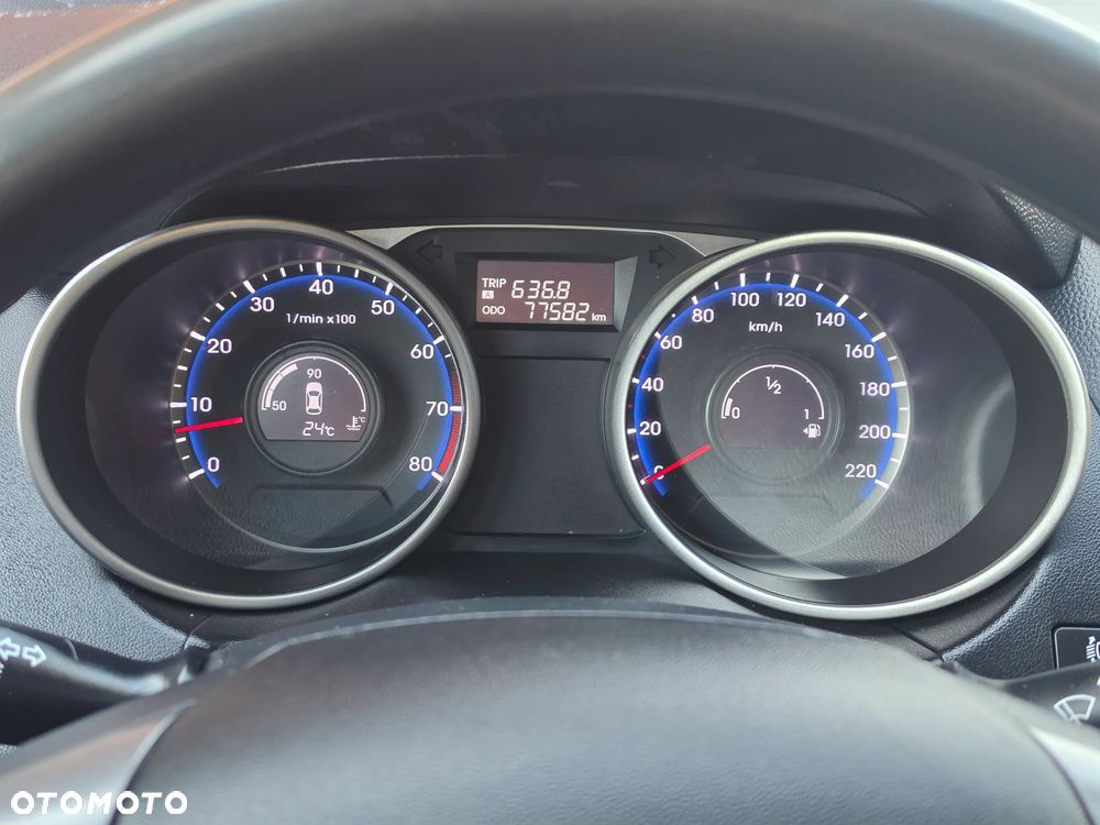 Hyundai ix35 1.6 2WD Fifa World Cup Edition - 36