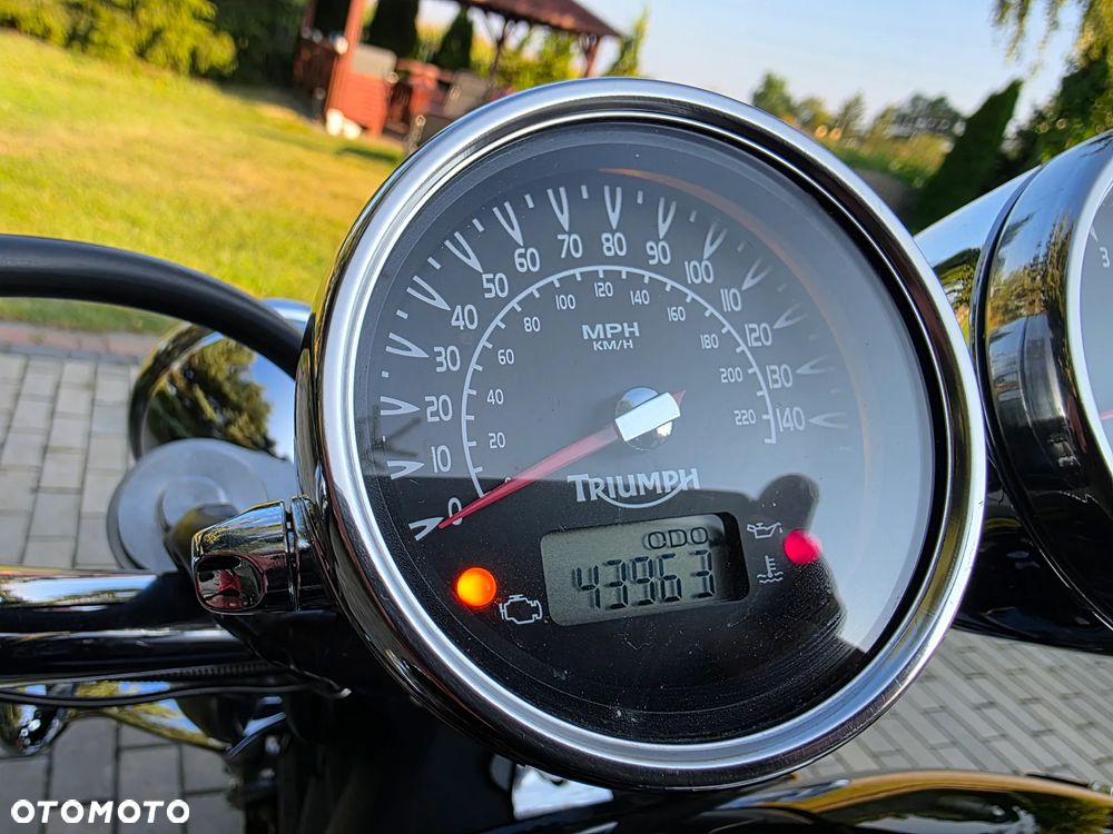 Triumph Rocket - 36