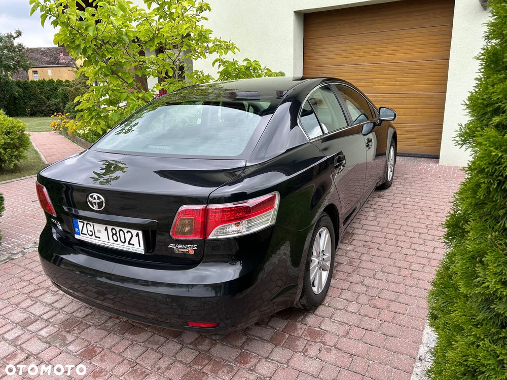Toyota Avensis 1.8 Luna MS - 3