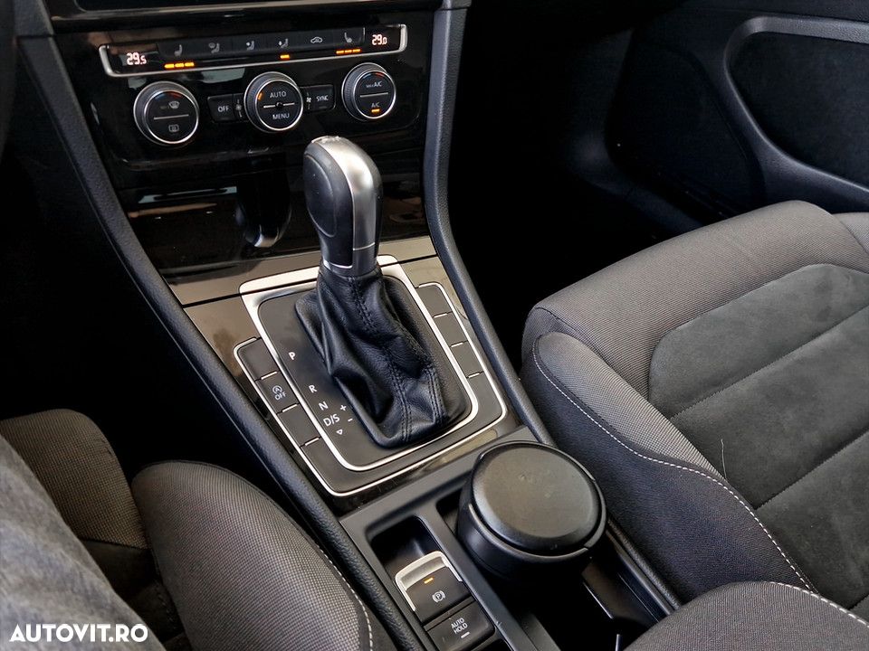 Volkswagen Golf 1.6 TDI DSG Highline - 18